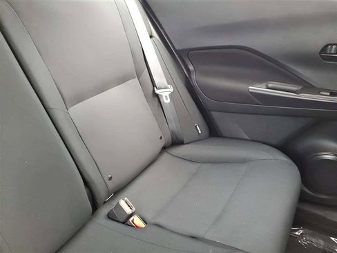 Used 2023 Nissan Kicks S image 18