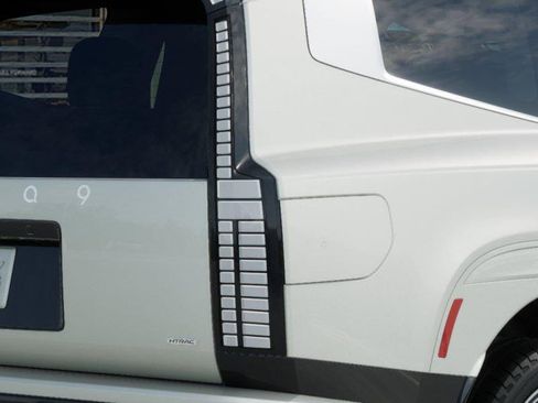 New 2026 Hyundai Ioniq 9 Calligraphy image 10