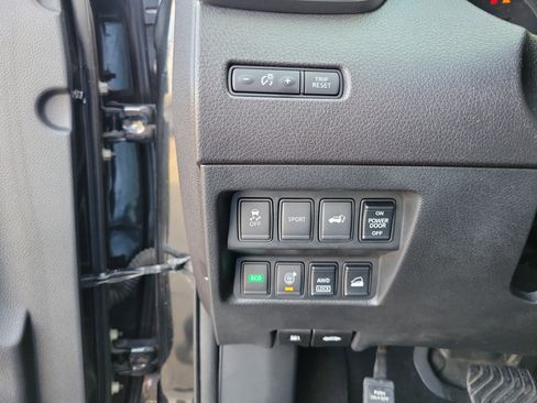 Used 2016 Nissan Rogue SV w/ SV Premium Package image 21