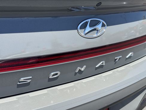 Used 2021 Hyundai Sonata SEL w/ Convenience Package FWD image 10
