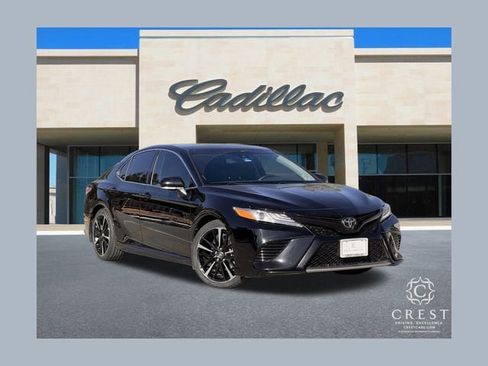 Used 2020 Toyota Camry XSE image 1