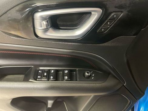 Used 2024 Jeep Compass Trailhawk w/ Trailhawk Elite Group AWD/4WD image 13