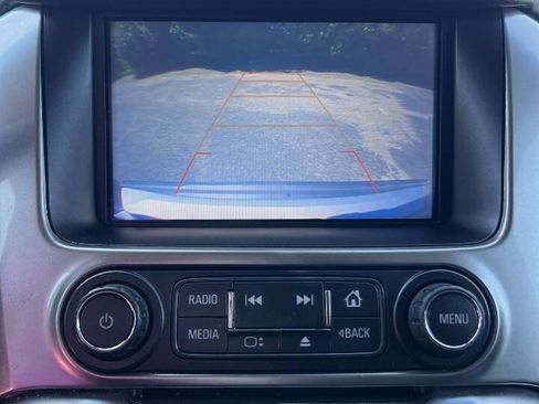 Used 2020 Chevrolet Suburban LS w/ Skid Plate Package image 26