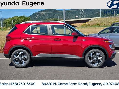 New 2025 Hyundai Venue SEL image 3