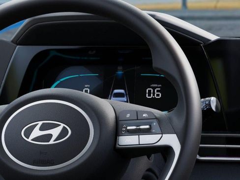 New 2026 Hyundai Elantra SE FWD image 14