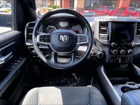 Used 2022 RAM 1500 Big Horn AWD/4WD image 6
