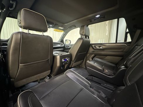 Certified 2021 GMC Yukon SLT w/ SLT Luxury Plus Package AWD/4WD image 24
