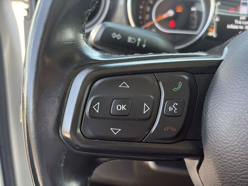 Used 2022 Jeep Gladiator Sport AWD/4WD image 15