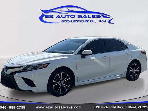 Used 2019 Toyota Camry SE FWD image 9