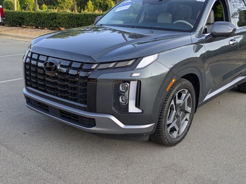 Used 2023 Hyundai Palisade Limited AWD/4WD image 10