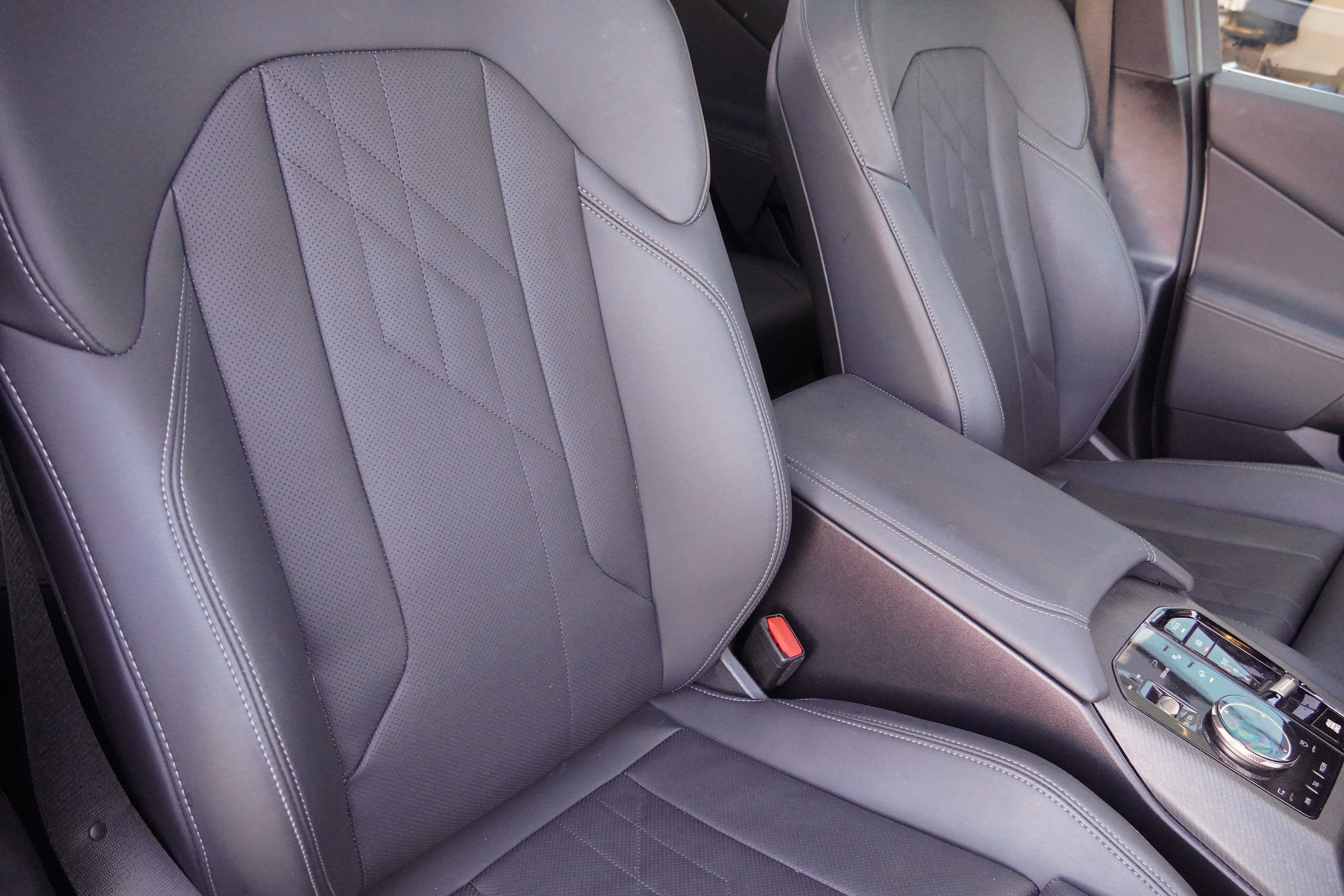 Certified 2025 BMW X3 xDrive30i AWD/4WD image 10
