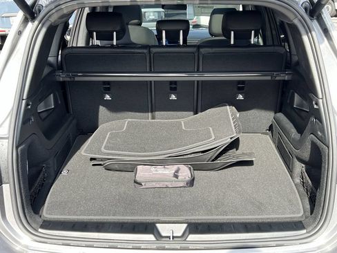 Used 2026 Mercedes-Benz GLB 250 4MATIC image 23