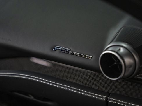 Certified 2021 Ferrari F8 Tributo RWD image 35