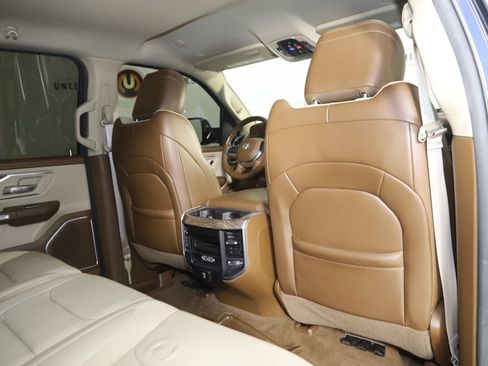 Used 2020 RAM 1500 Laramie AWD/4WD image 15