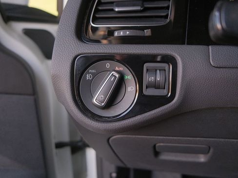 Used 2017 Volkswagen Golf SEL image 13