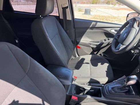 Used 2016 Ford Focus SE image 24