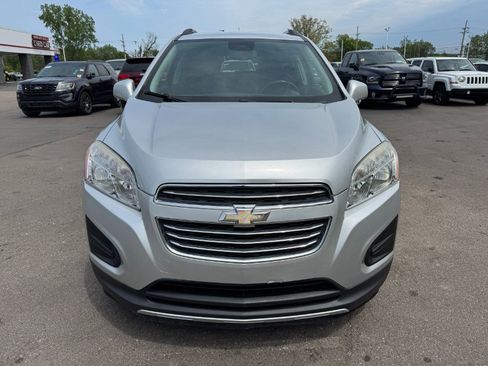 Used 2016 Chevrolet Trax LT w/ LT Convenience Package FWD image 8
