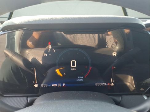 Used 2025 Chevrolet TrailBlazer LT AWD/4WD image 18