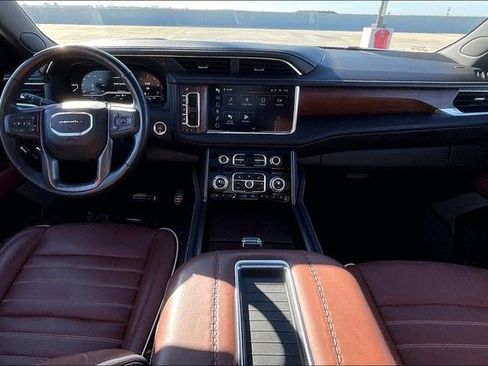 Used 2023 GMC Yukon Denali Ultimate image 19