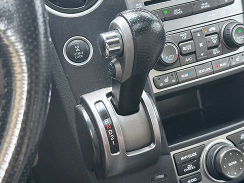 Used 2015 Honda Pilot Touring image 26