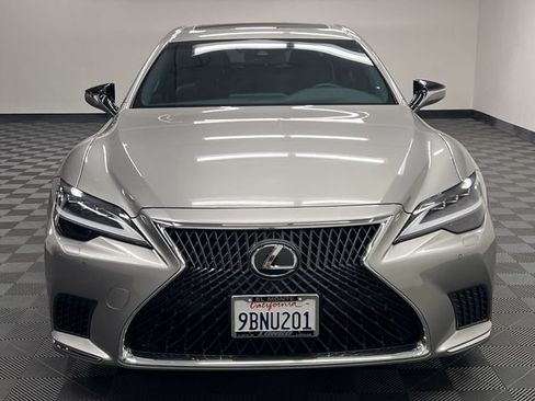 Certified 2022 Lexus LS 500 w/ Accessory Package (Z2) RWD image 3