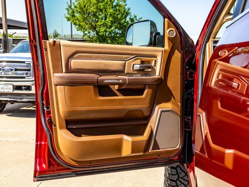 Used 2019 RAM 3500 Limited image 36