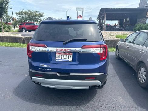 Used 2023 GMC Acadia SLT w/ Technology Package FWD image 12