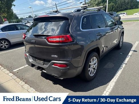 Used 2016 Jeep Cherokee Latitude w/ Safety/Convenience Group AWD/4WD image 7