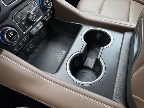 Certified 2024 Chevrolet Suburban High Country w/ Premium Package 2 image 38