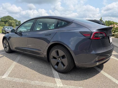 Used 2022 Tesla Model 3 Long Range AWD/4WD image 4