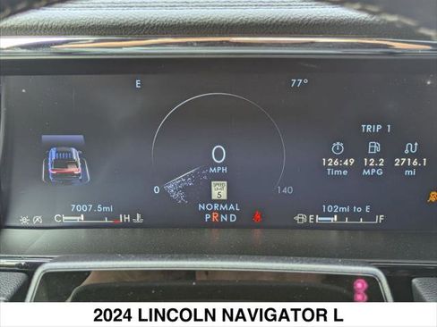 Used 2024 Lincoln Navigator L Reserve AWD/4WD image 15