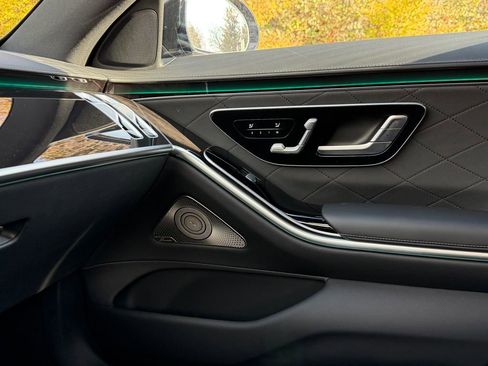 Used 2024 Mercedes-Benz S 580 4MATIC Sedan image 29