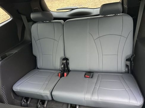 Used 2023 Buick Enclave Premium w/ Experience Buick Package image 47