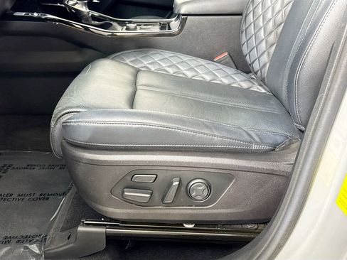 Used 2022 Kia Sorento SX FWD image 25