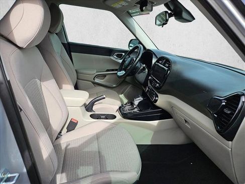 Used 2020 Kia Soul EX FWD image 18