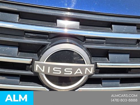 Used 2025 Nissan Rogue SV FWD image 19