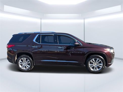 Used 2020 Chevrolet Traverse High Country w/ LPO, Cargo Package image 2