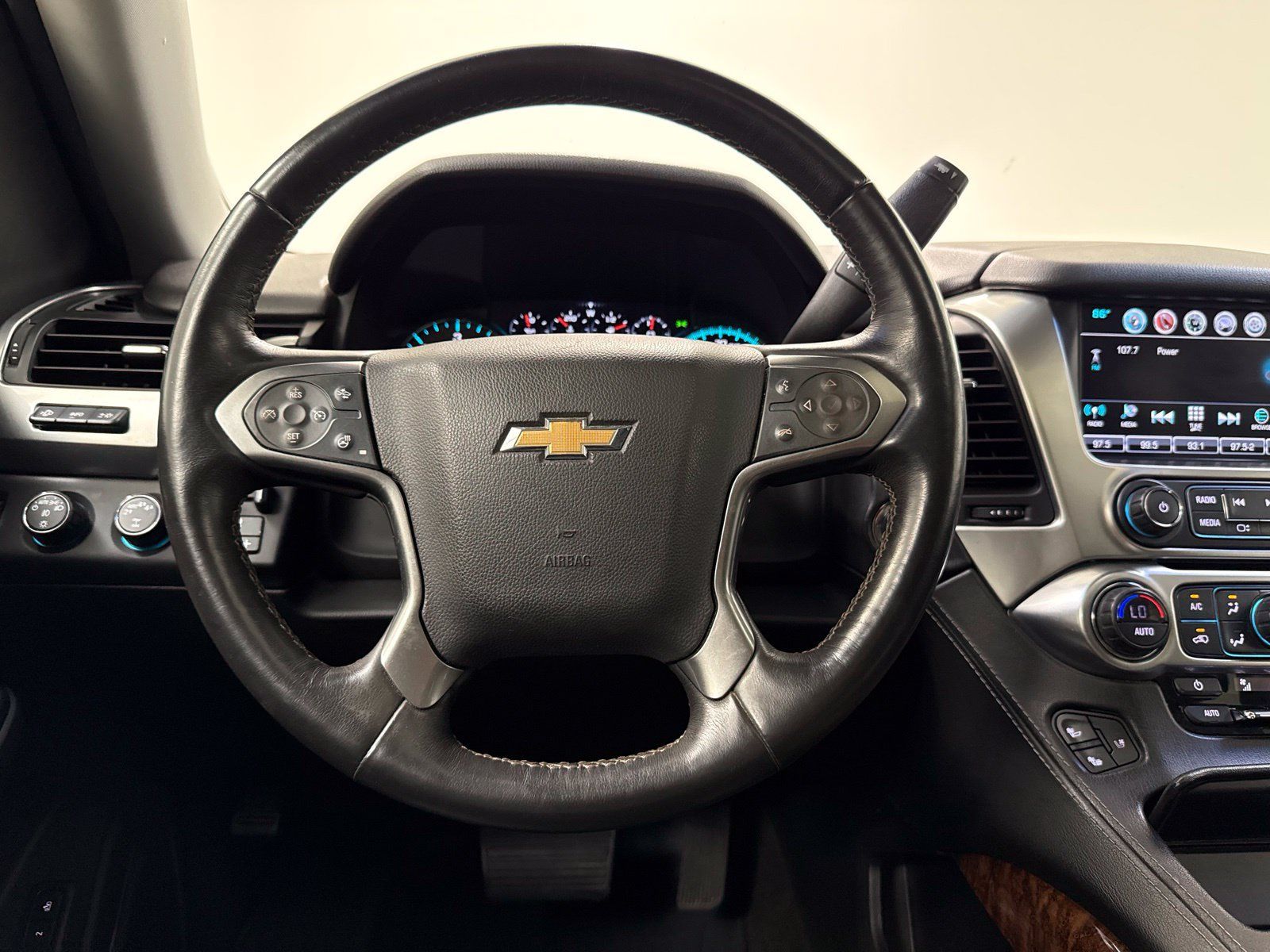 Used 2017 Chevrolet Tahoe Premier AWD/4WD image 25