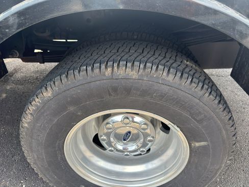 Used 2025 Ford F350 Lariat AWD/4WD image 5