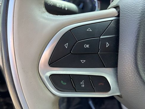 Used 2021 Chrysler Pacifica Limited w/ Premium & Safety Sphere Group AWD/4WD image 13