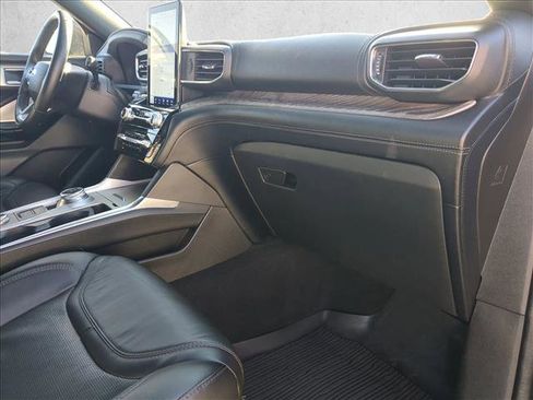 Used 2022 Ford Explorer Platinum w/ Equipment Group 601A image 25