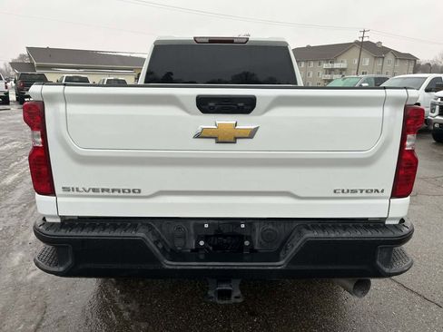 Used 2022 Chevrolet Silverado 2500 Custom w/ Custom Value Package image 7