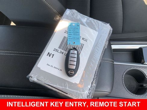 Used 2025 Nissan Altima 2.5 SV FWD image 48
