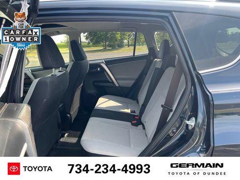 Used 2018 Toyota RAV4 XLE w/ Plus Extra Value Package AWD/4WD image 19