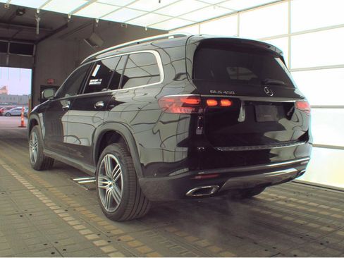 Used 2025 Mercedes-Benz GLS 450 4MATIC image 15
