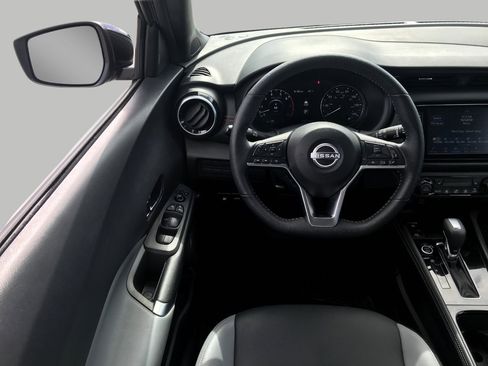 Used 2024 Nissan Kicks SR w/ SR Premium Package FWD image 5