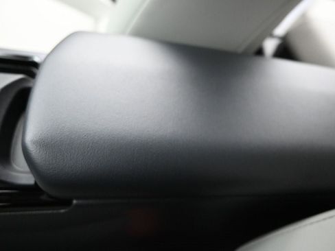 New 2026 Toyota Prius XLE image 34