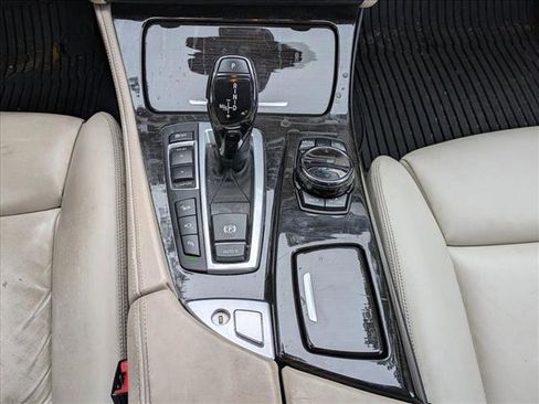 Used 2015 BMW 550i xDrive Sedan image 13