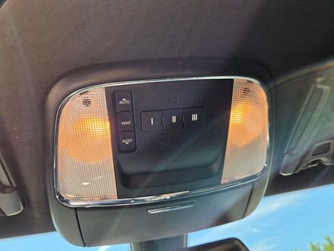 Used 2018 Dodge Charger R/T Scat Pack RWD image 23