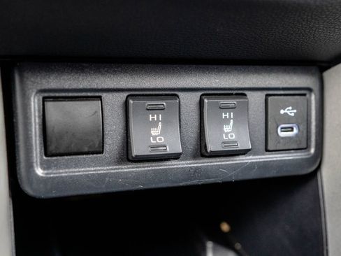 Used 2025 Toyota Corolla Cross XLE AWD/4WD image 27